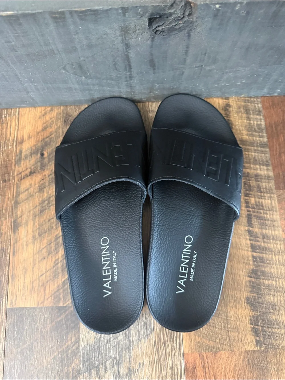 Valentino authentic garavani